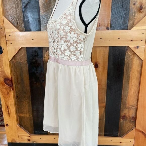 AEO crochet layered lace hi-lo sheer chiffon dress - Picture 8 of 9